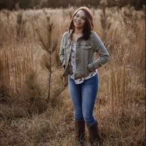 Meet your Posher, Madison